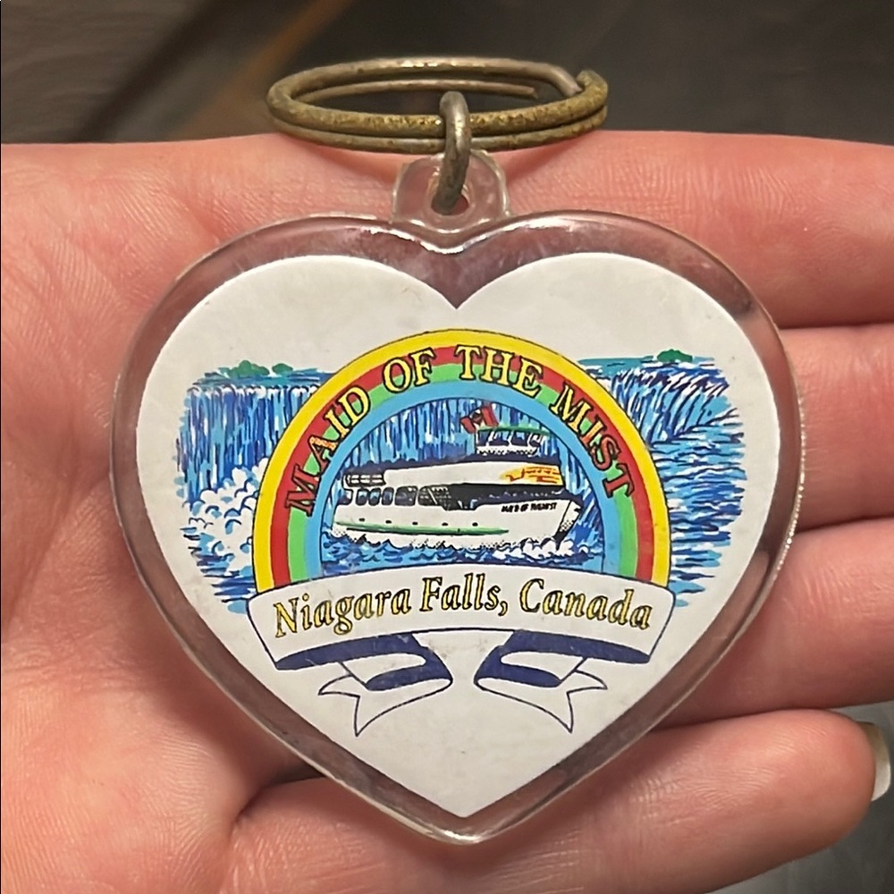 Heart-Shaped Niagara Falls Keychain